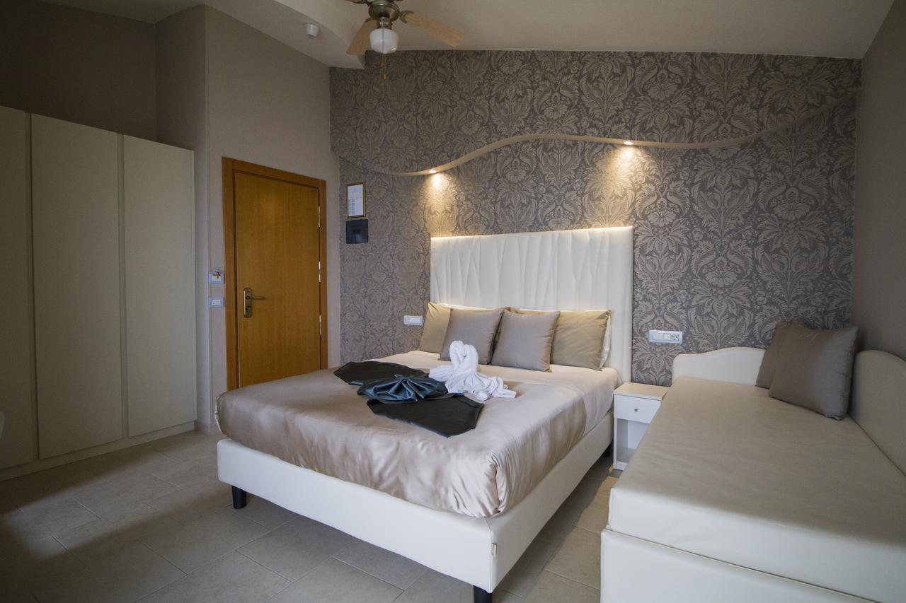 Double or Twin Room with Sea View,1027477540:JPEG