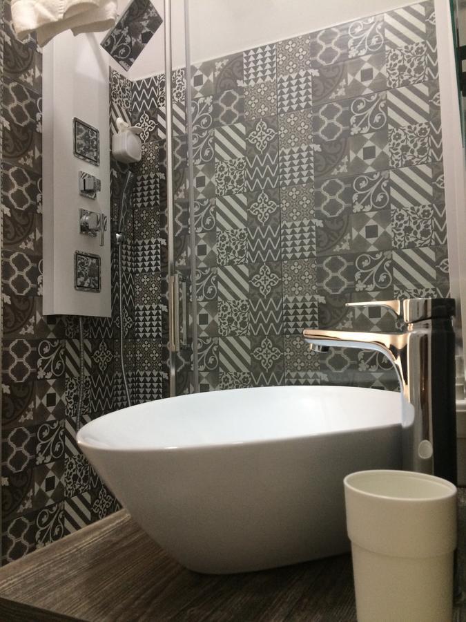 Double Room,1499498935:JPEG