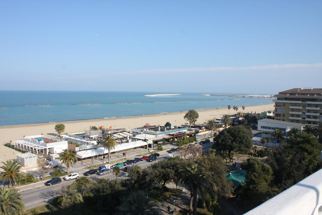 Double or Twin Room Sea View