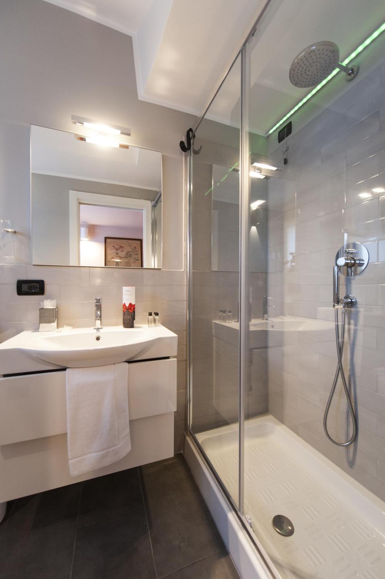 Standard Double Room,1089734438:JPEG