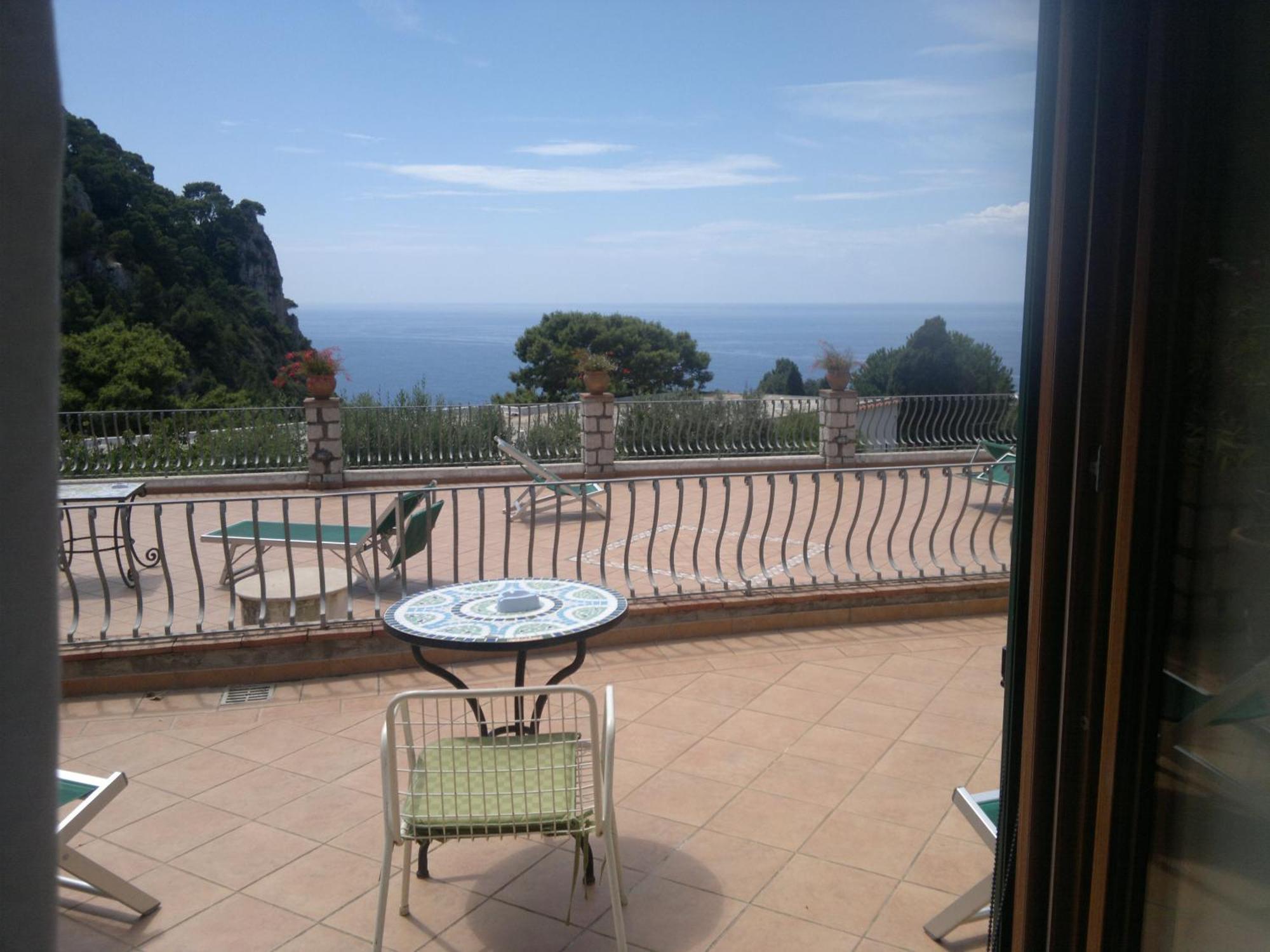 Double Room Sea View,1267963543:JPEG