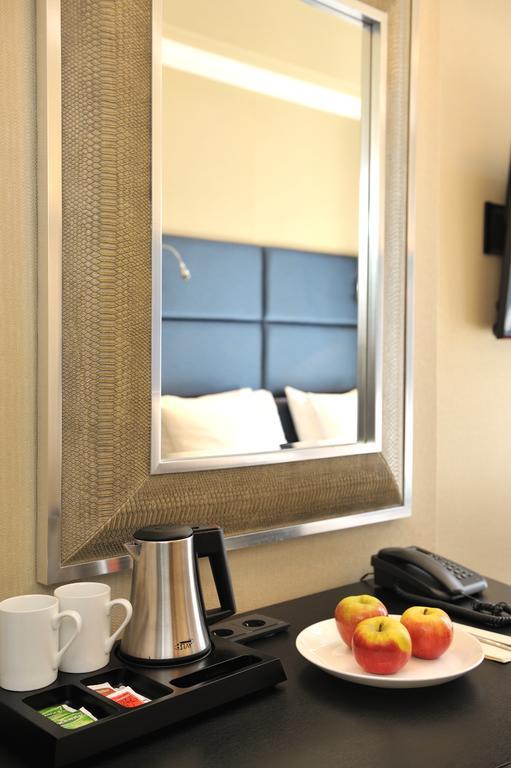 Double Room - Street Side - Ground Floor,68215481:JPEG