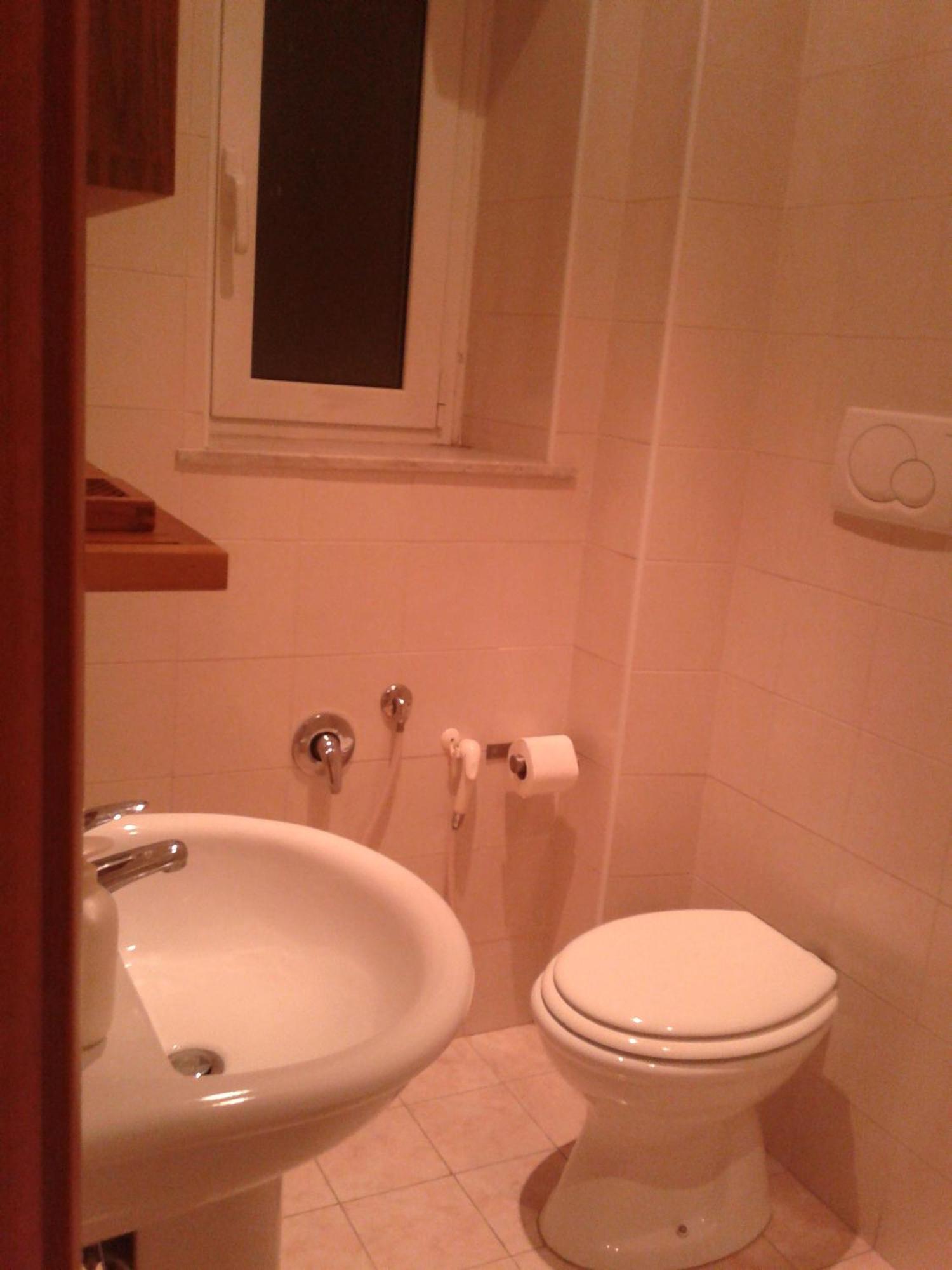 Triple Room with Shared Bathroom,1216142374:JPEG