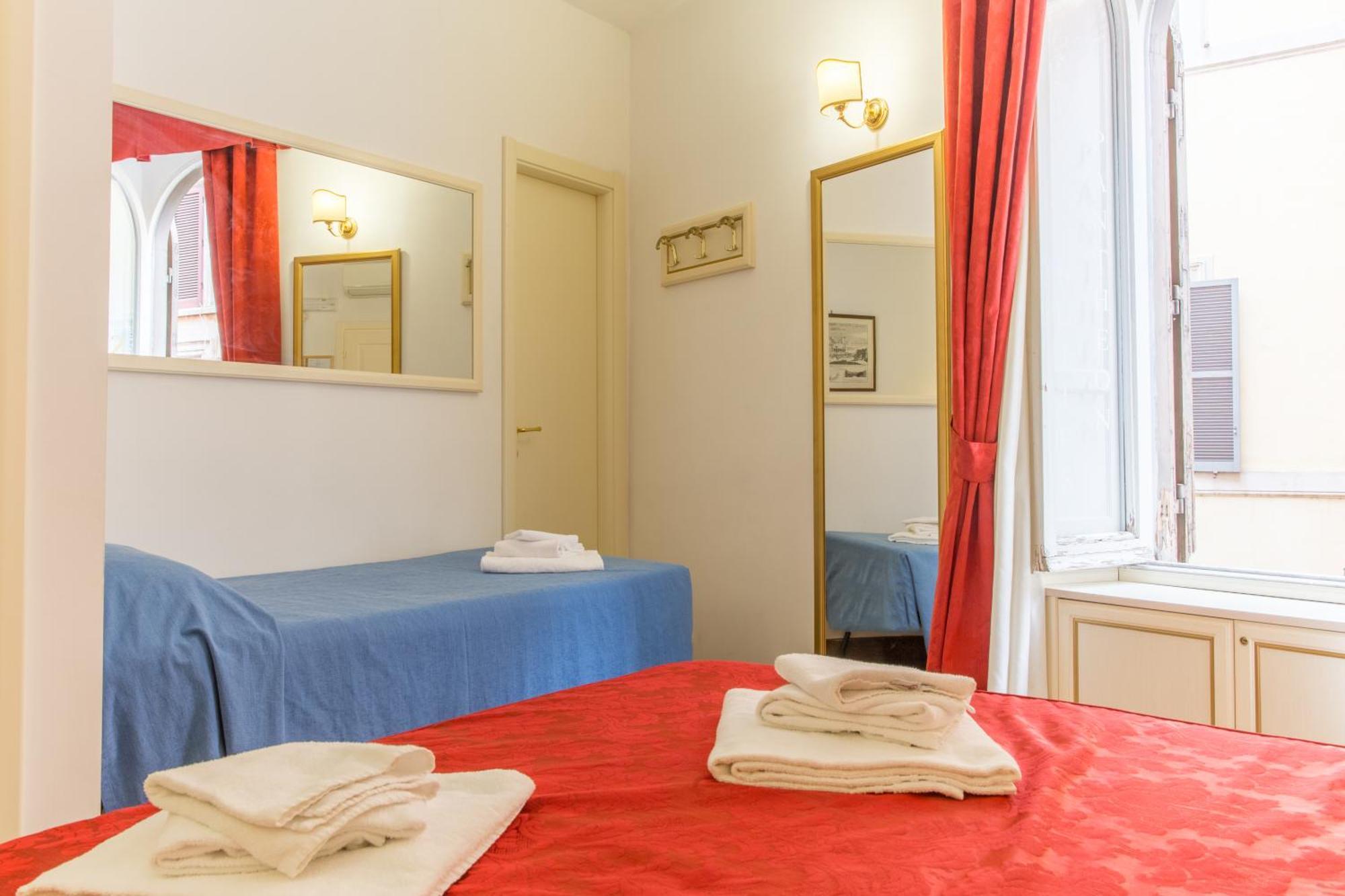 Triple Room,683188749:JPEG