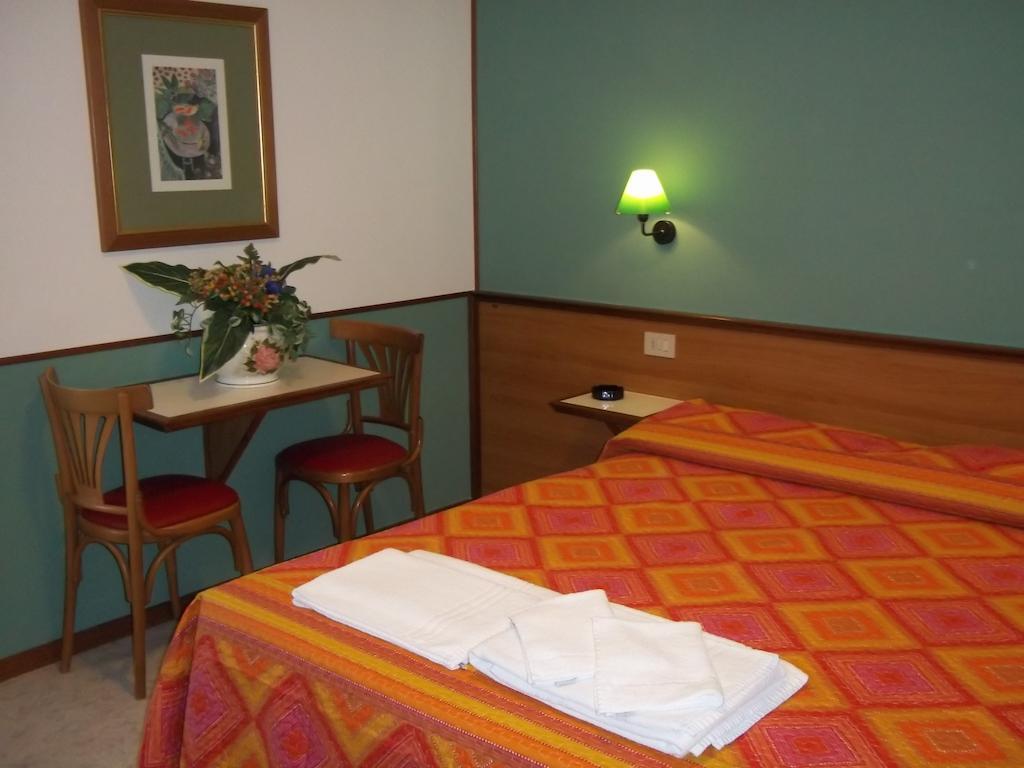 Double Room,191643886:JPEG