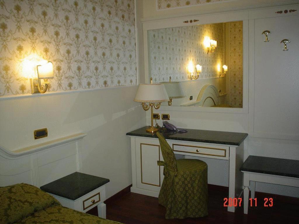 Single Room,63181414:JPEG