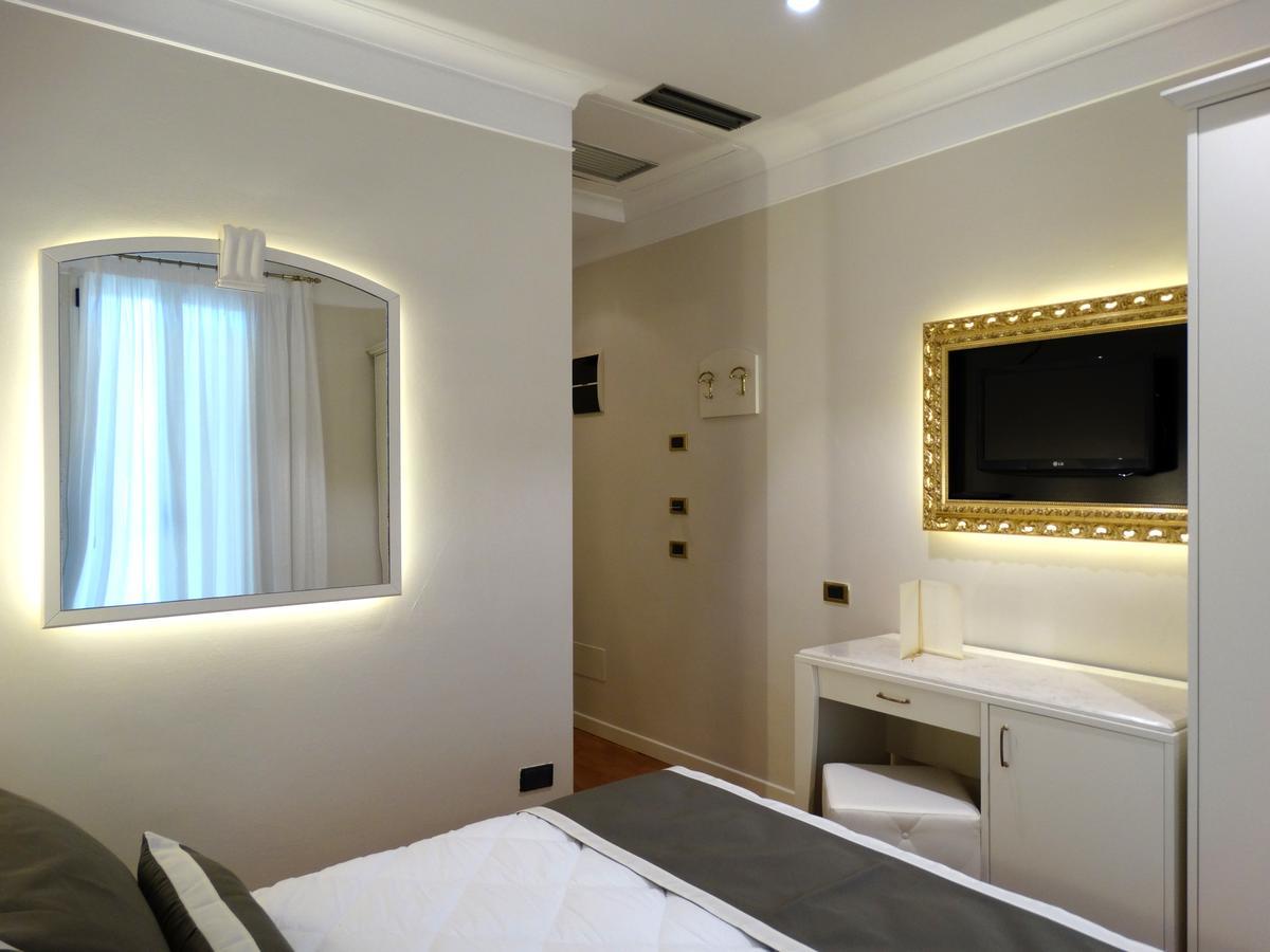 Double Room,695730321:JPEG