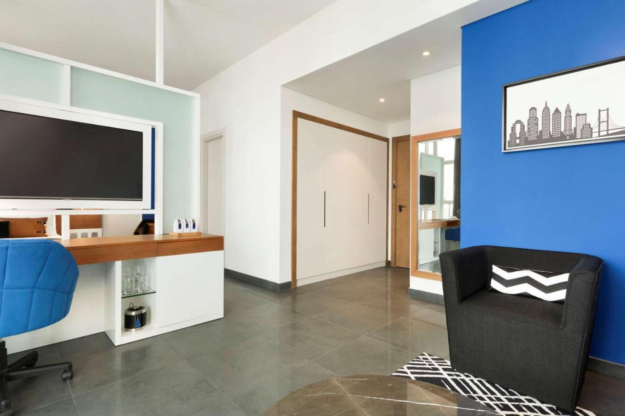 VYP Premium Suite VYP Lounge Access,433097352:JPEG