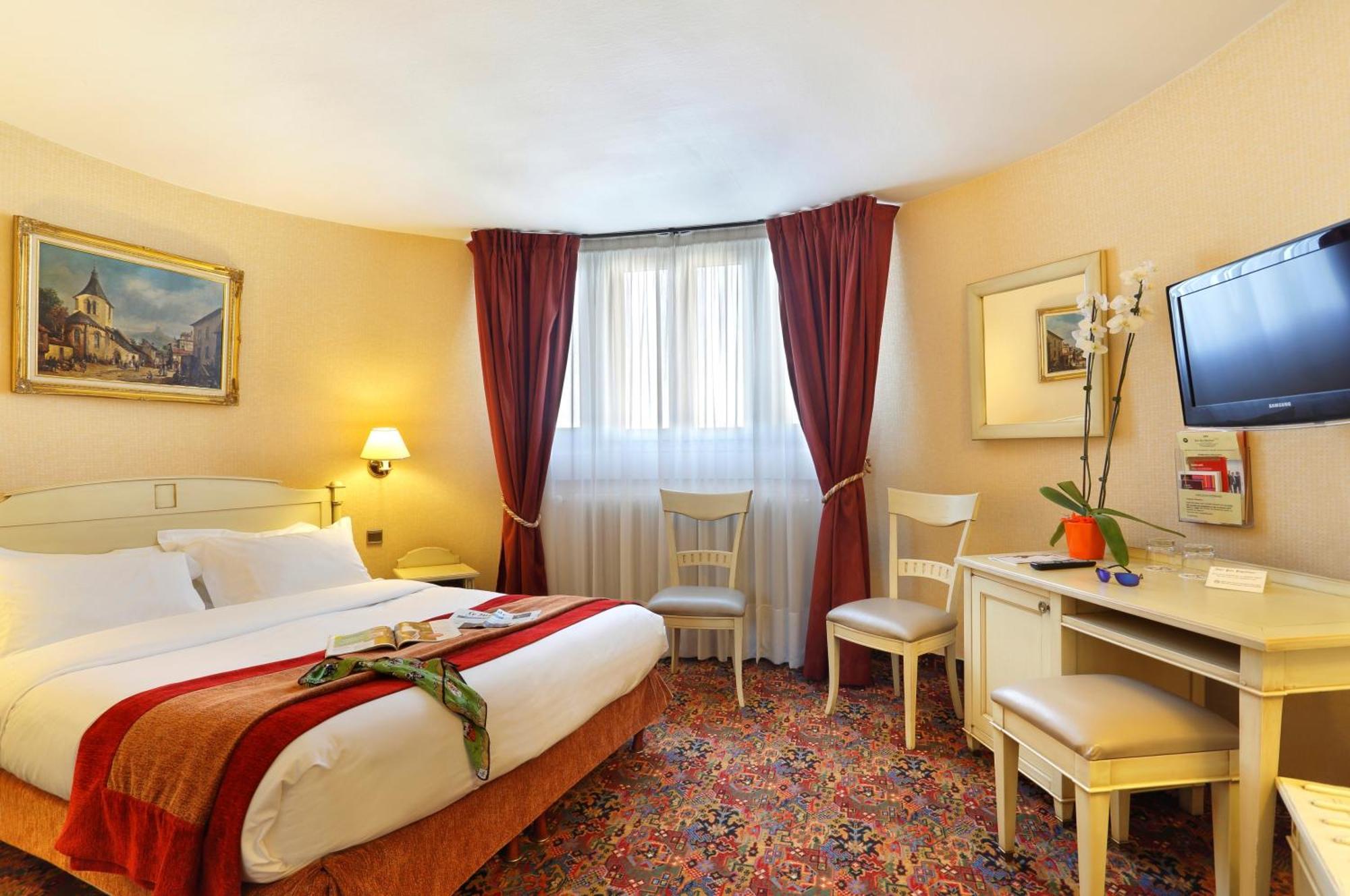 Camera Matrimoniale/Doppia con Letti Singoli con Divano-Letto