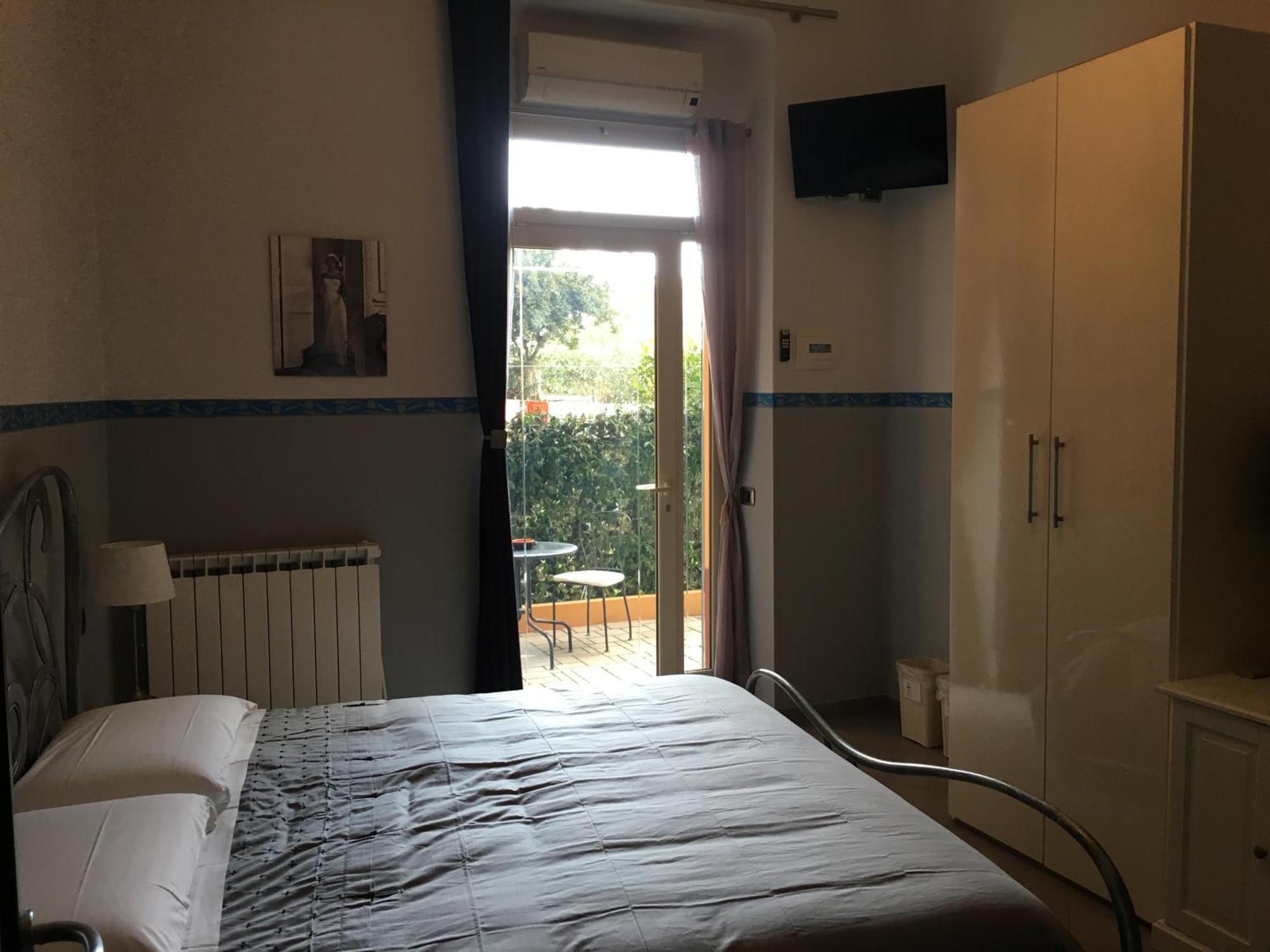 Double Room,704382337:JPEG