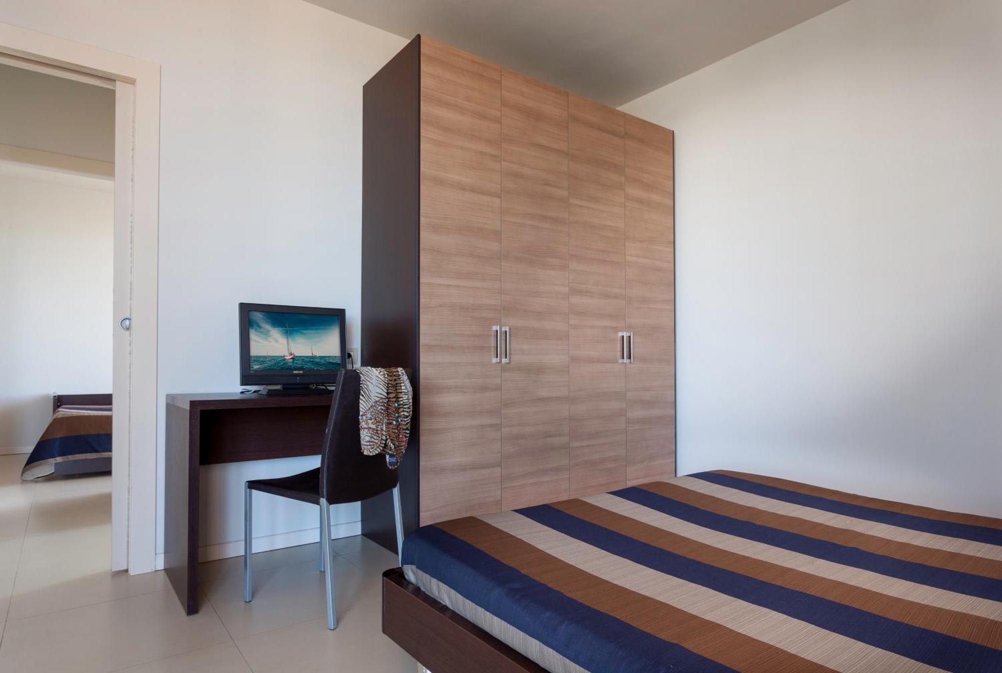 Superior Apartment,709724215:JPEG