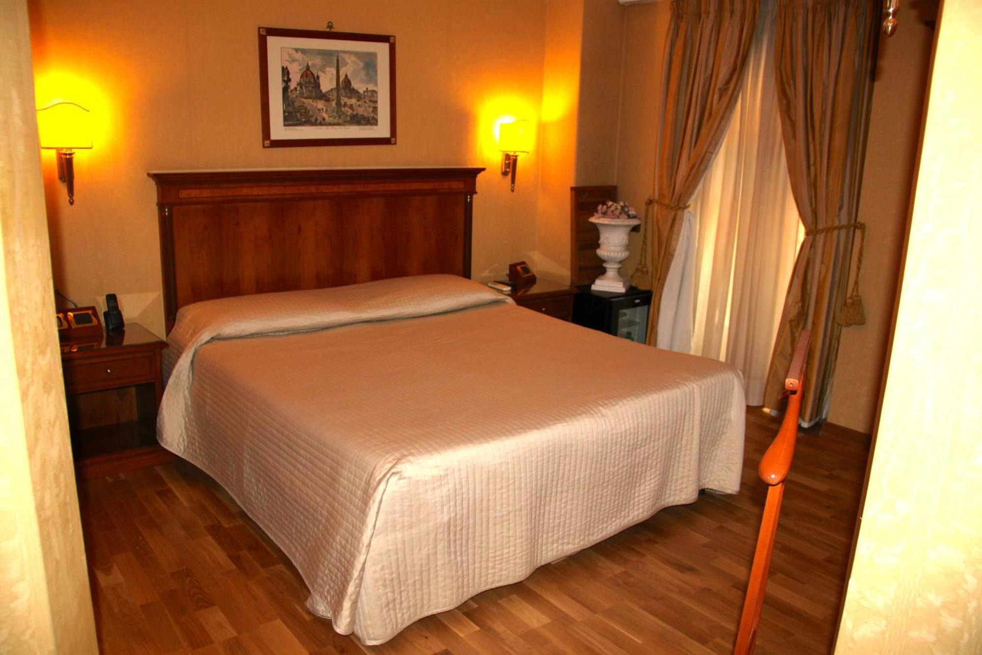 Family Room with Private Bathroom,1437465856:JPEG
