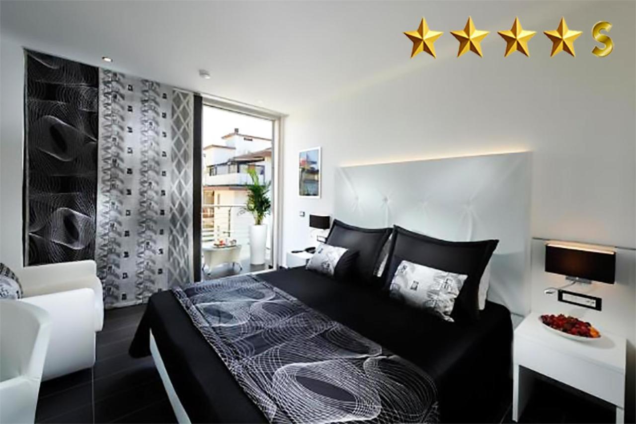 Superior Double Room with Balcony,721521040:JPEG