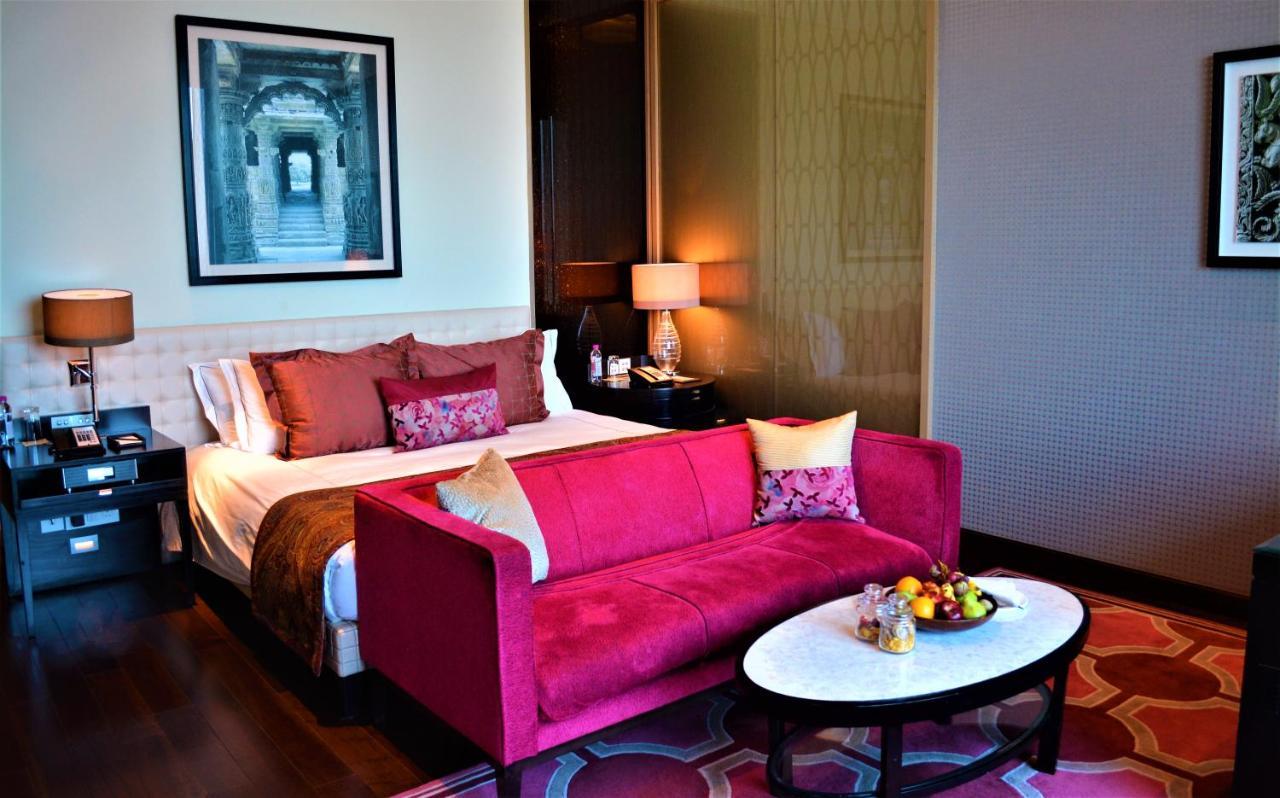 Taj Club Tranquility Room with Complimentary One way Airport Transfer , High Tea , Evening Cocktail Hours and Two pieces of Garments for Ironing per day.