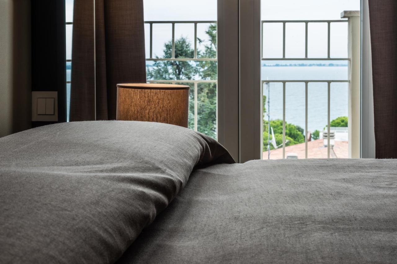 Double Room with Balcony and Lake View,750334046:JPEG