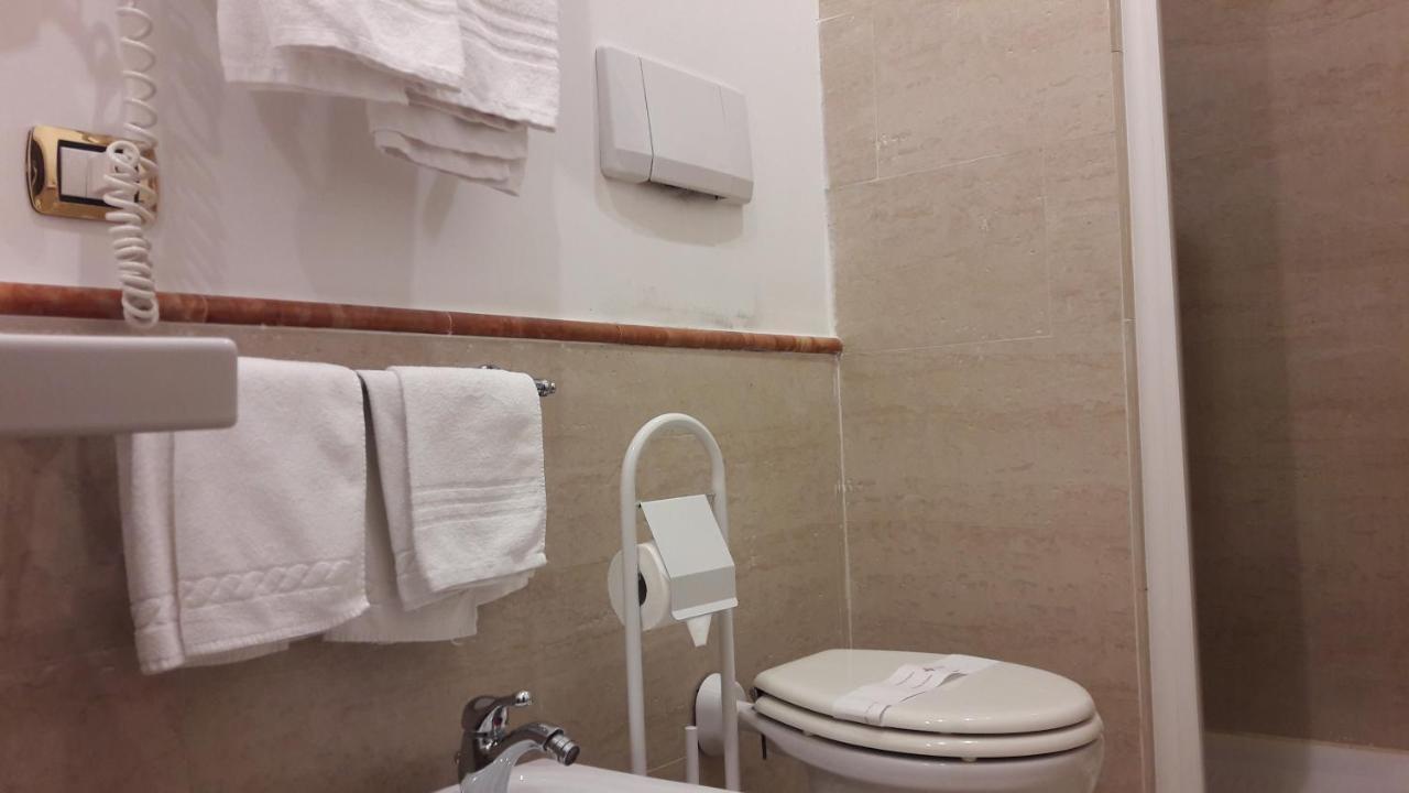 Quadruple Room,753442955:JPEG