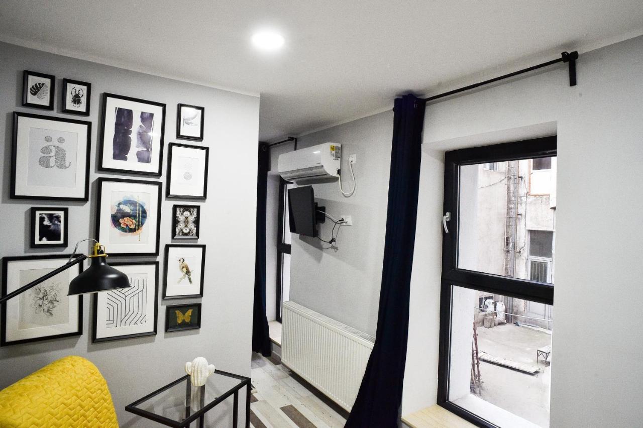 Executive Studio
