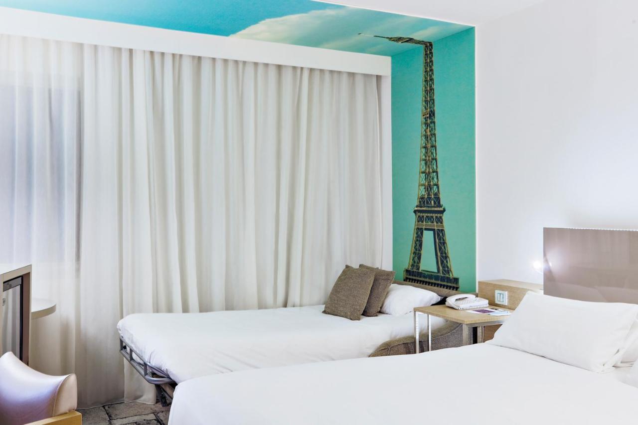 Two rooms close to each other (5 Adults),1273973935:JPEG