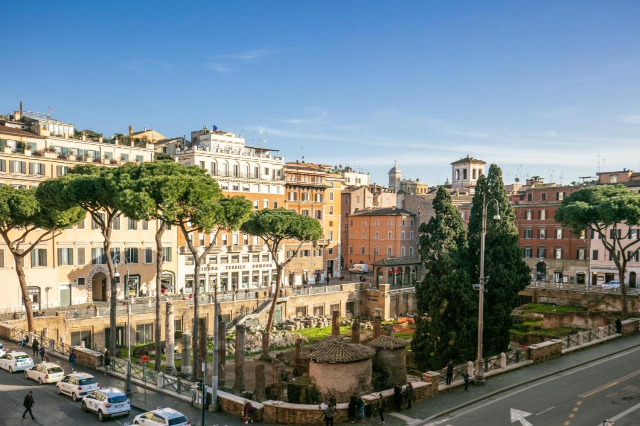 Deluxe Double Room with City View,765537940:JPEG