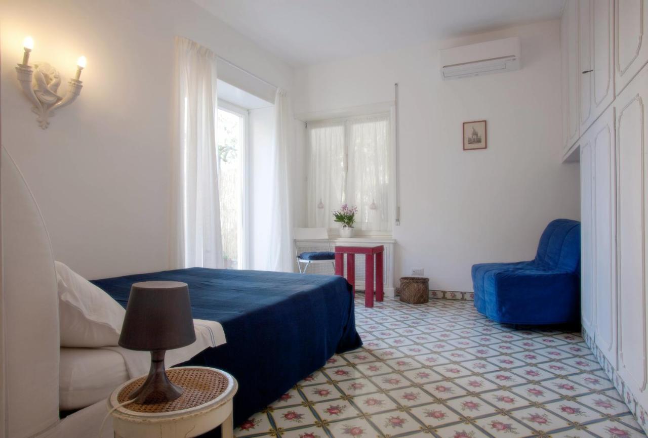 Double Room Patio PA2