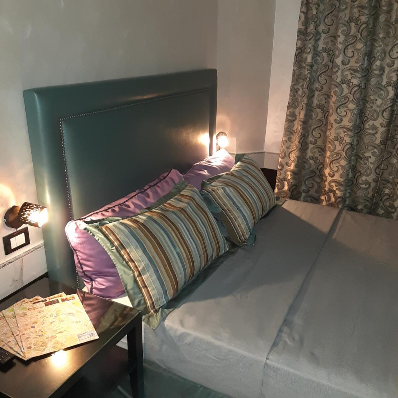 Deluxe Room,767599255:JPEG