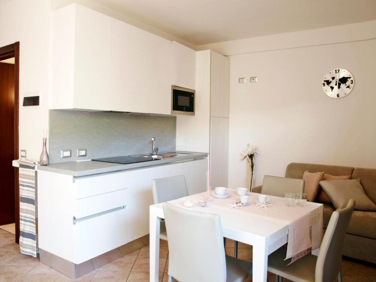 Superior One-Bedroom Apartment,770217427:JPEG
