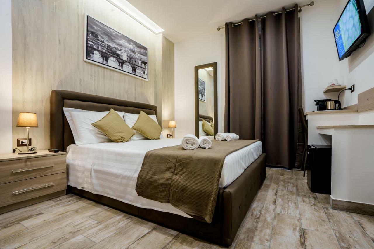 Deluxe Room,786705297:JPEG