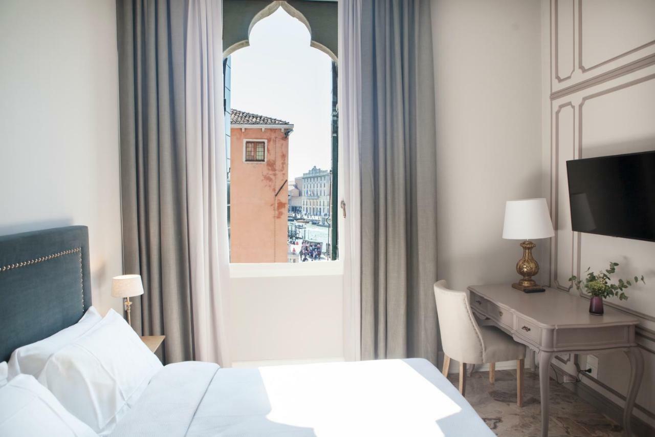 Double Room with Private External Bathroom,789261495:JPEG