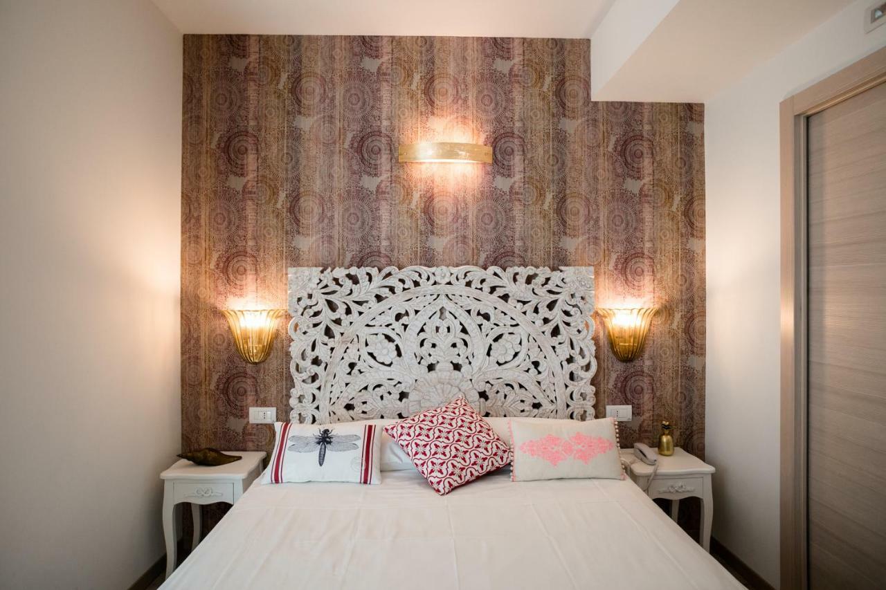 Standard Double or Twin Room,1337842565:JPEG