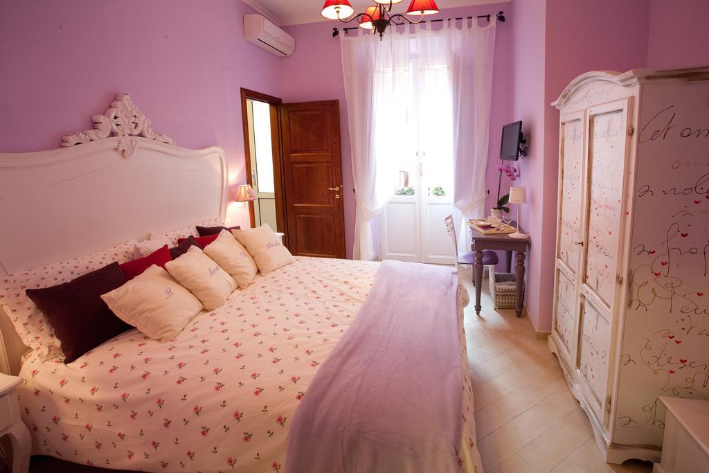 Single Room,81203535:JPEG