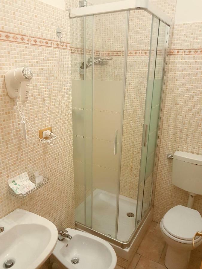 Camera Singola con Bagno in Comune