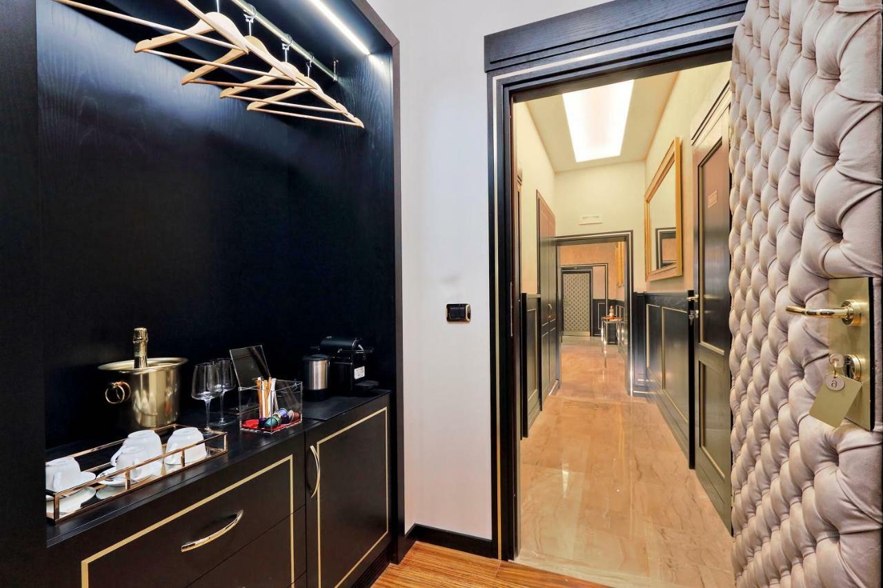 Superior Suite with Shower,833811530:JPEG