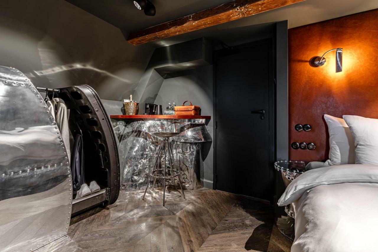 Loft con Vista Canale: The Airplane Builder