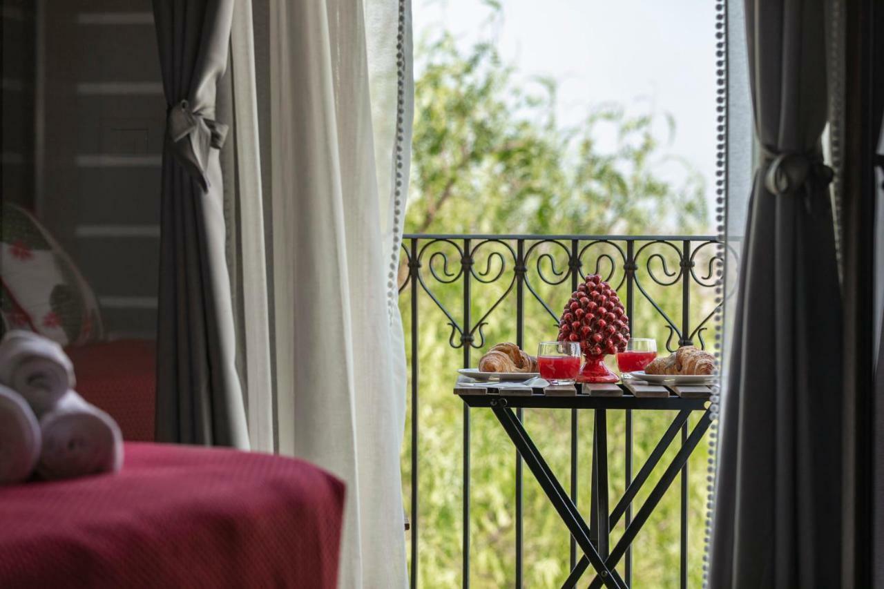 Deluxe Double Room with Balcony and Sea View,846445649:JPEG