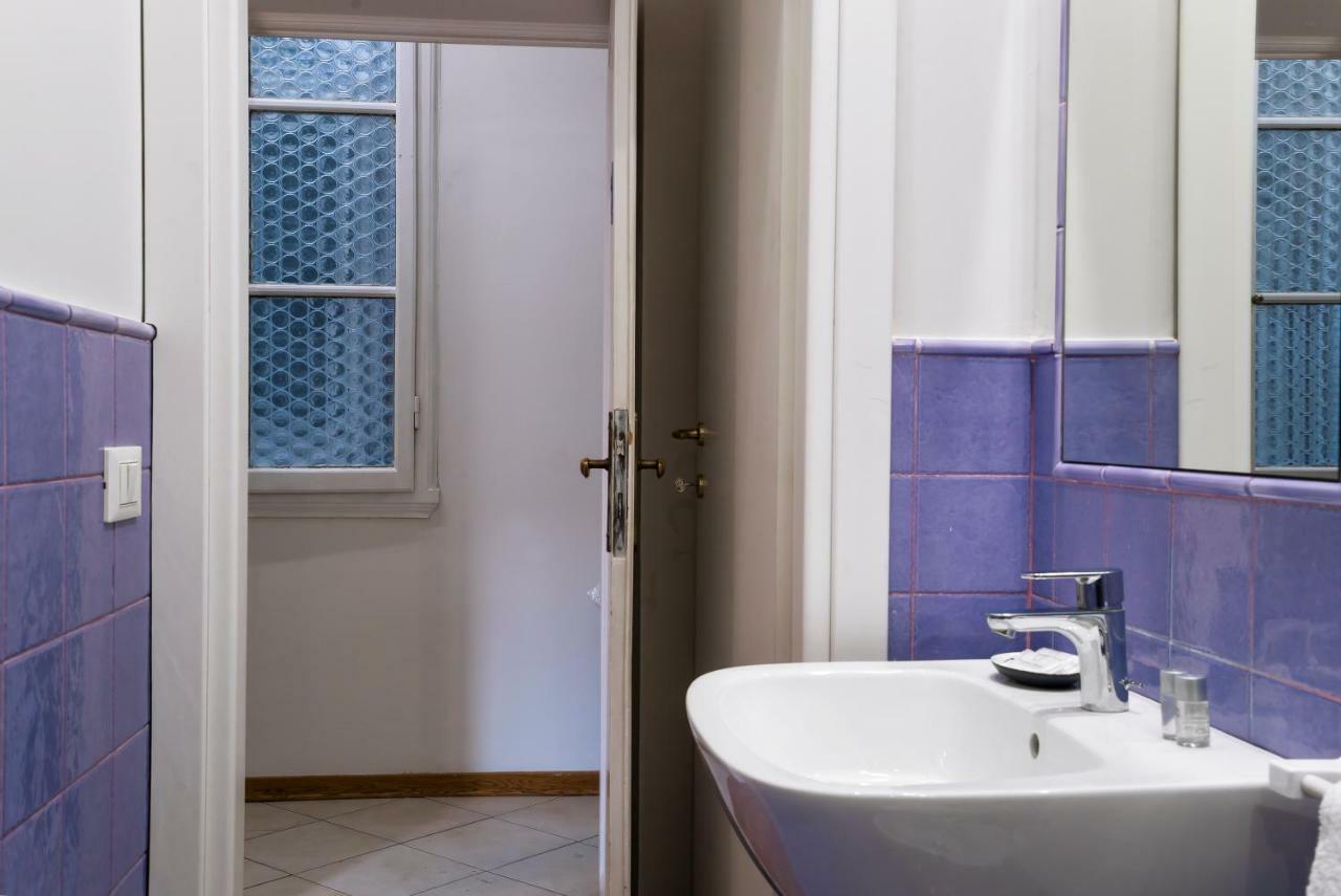 Camera Matrimoniale con Bagno Privato Esterno