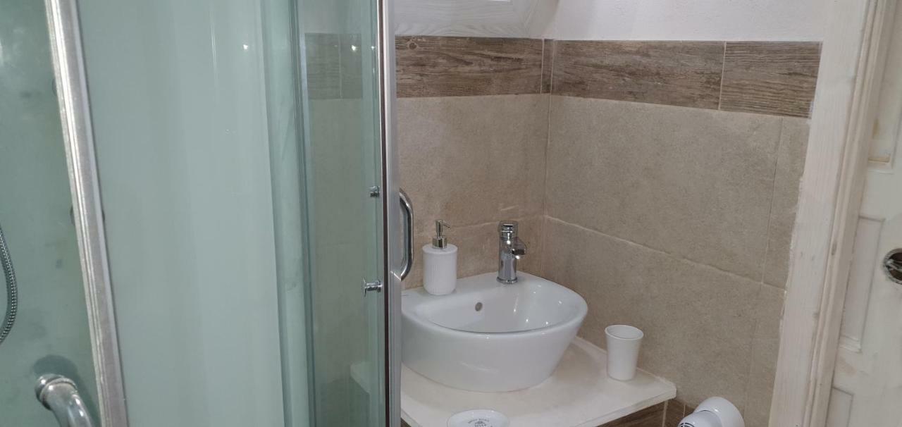 Deluxe Double or Twin Room City View