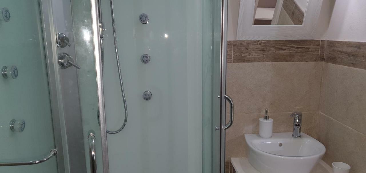 Deluxe Double or Twin Room City View