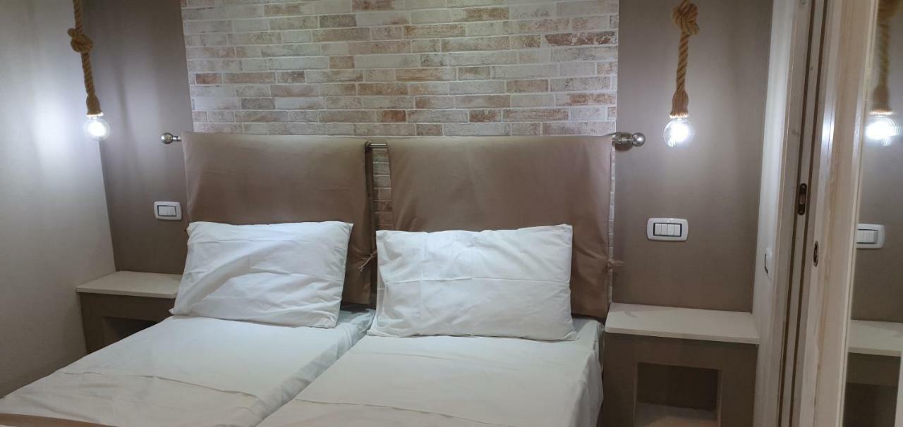 Deluxe Double or Twin Room City View