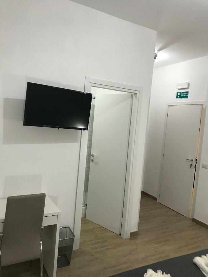 Double Room with Private Bathroom,852964568:JPEG