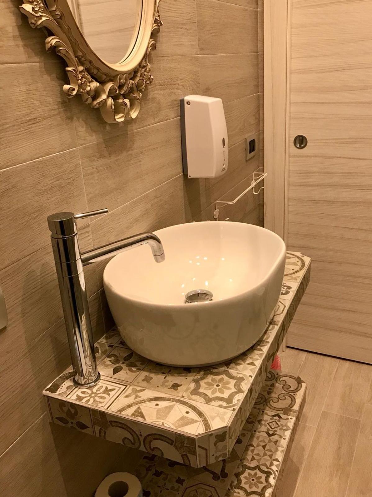 Double Room,862383869:JPEG