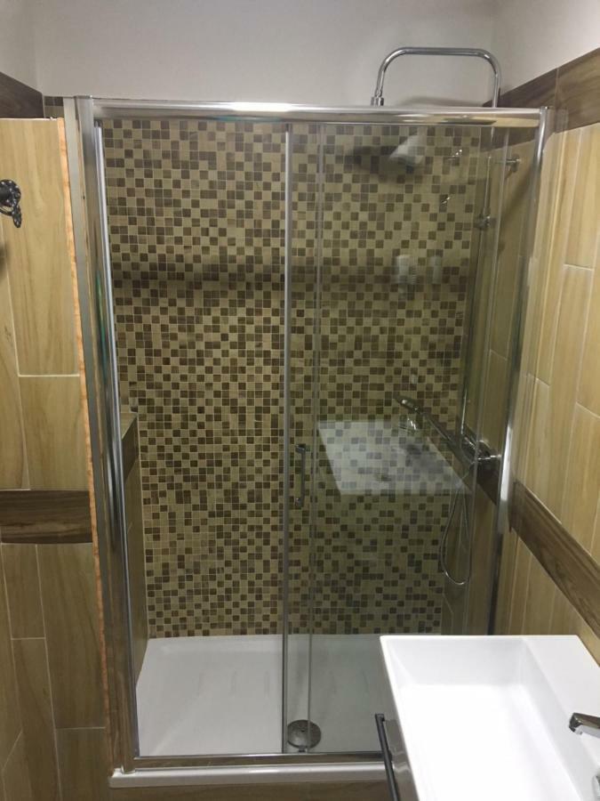 Double Room,863215859:JPEG