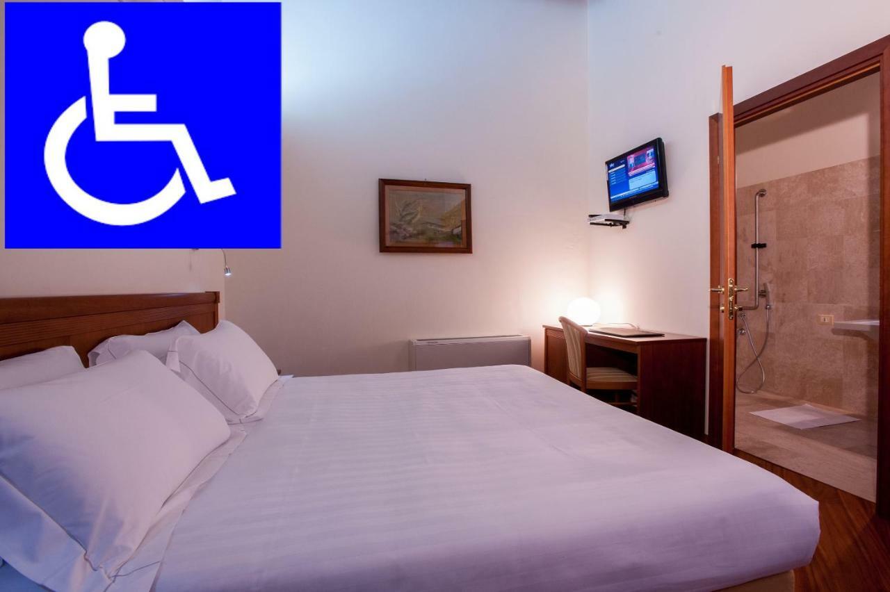 Camera Matrimoniale/Doppia con Letti Singoli - Accesso Disabili