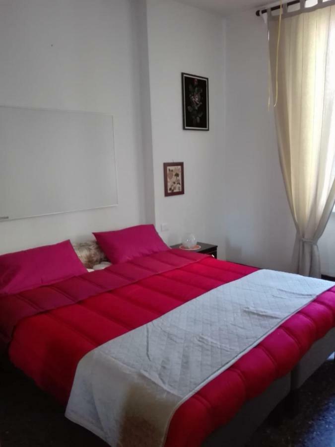 Camera Matrimoniale/Doppia con Letti Singoli con Bagno Privato Esterno