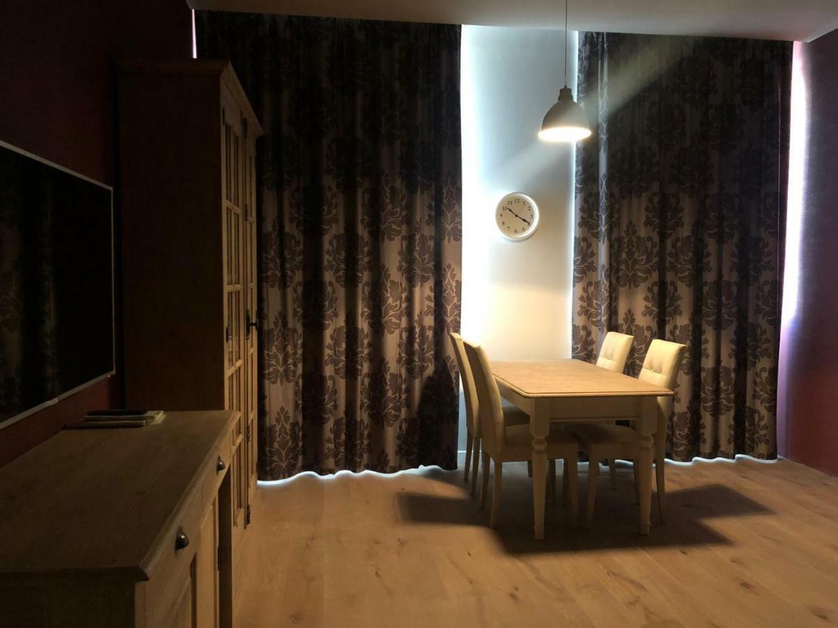 Apartment - Separate Building,893588908:JPEG