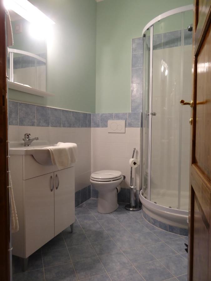 Triple Room with Private Bathroom,913388950:JPEG