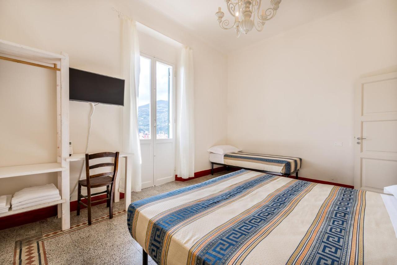 Camera Tripla con Bagno in Comune