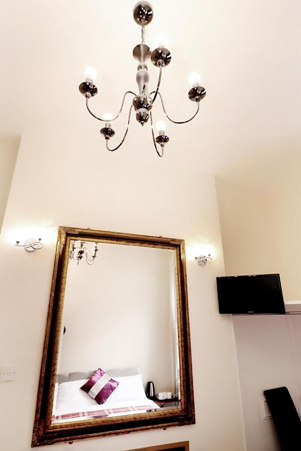 Basic Triple Room with Shared Bathroom,1155171630:JPEG