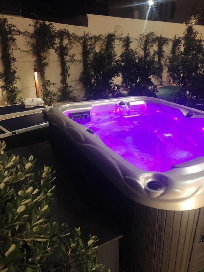 Junior Suite Hot Tub