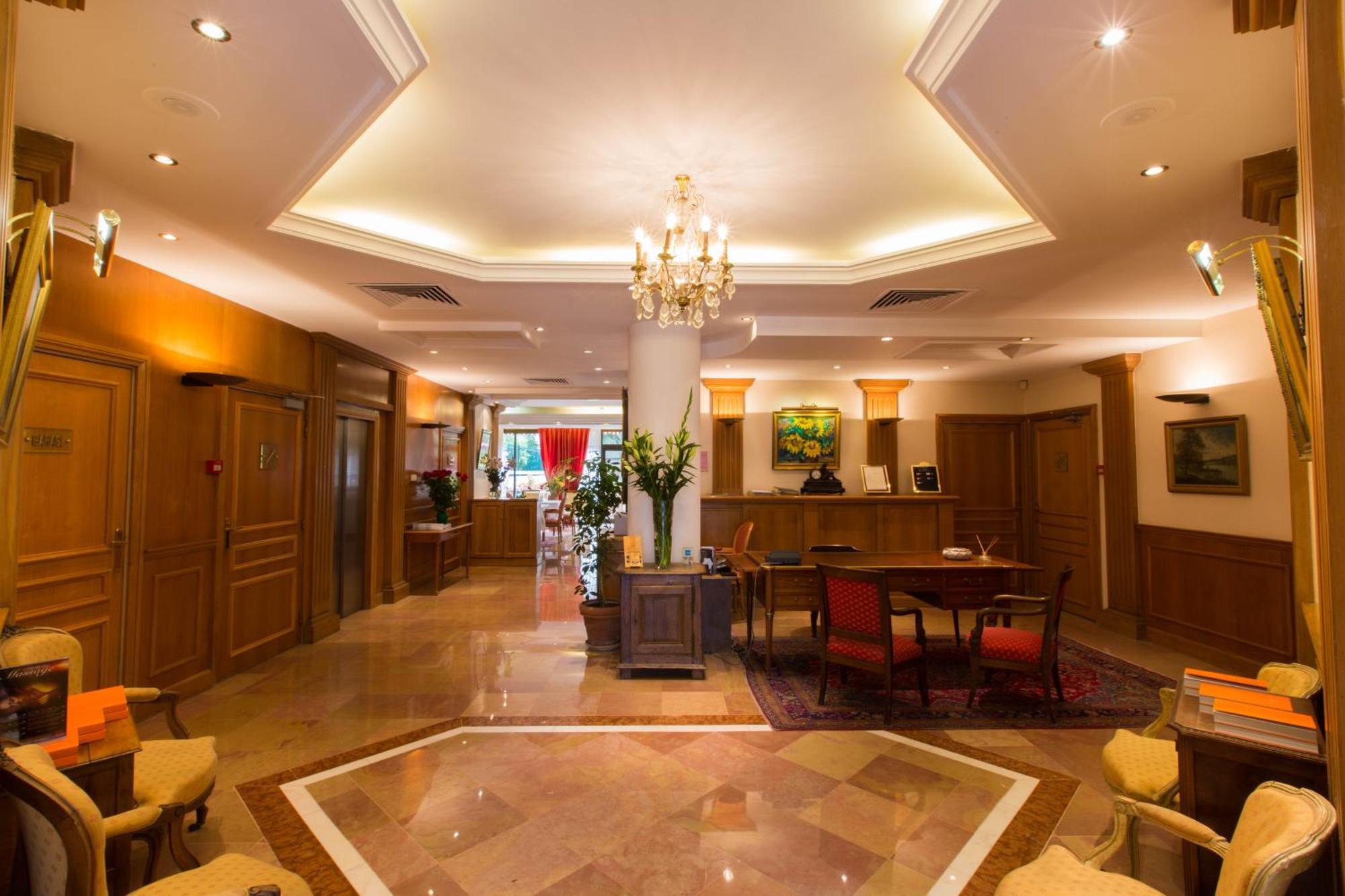 Junior Suite con Balcone e Vista sul Giardino