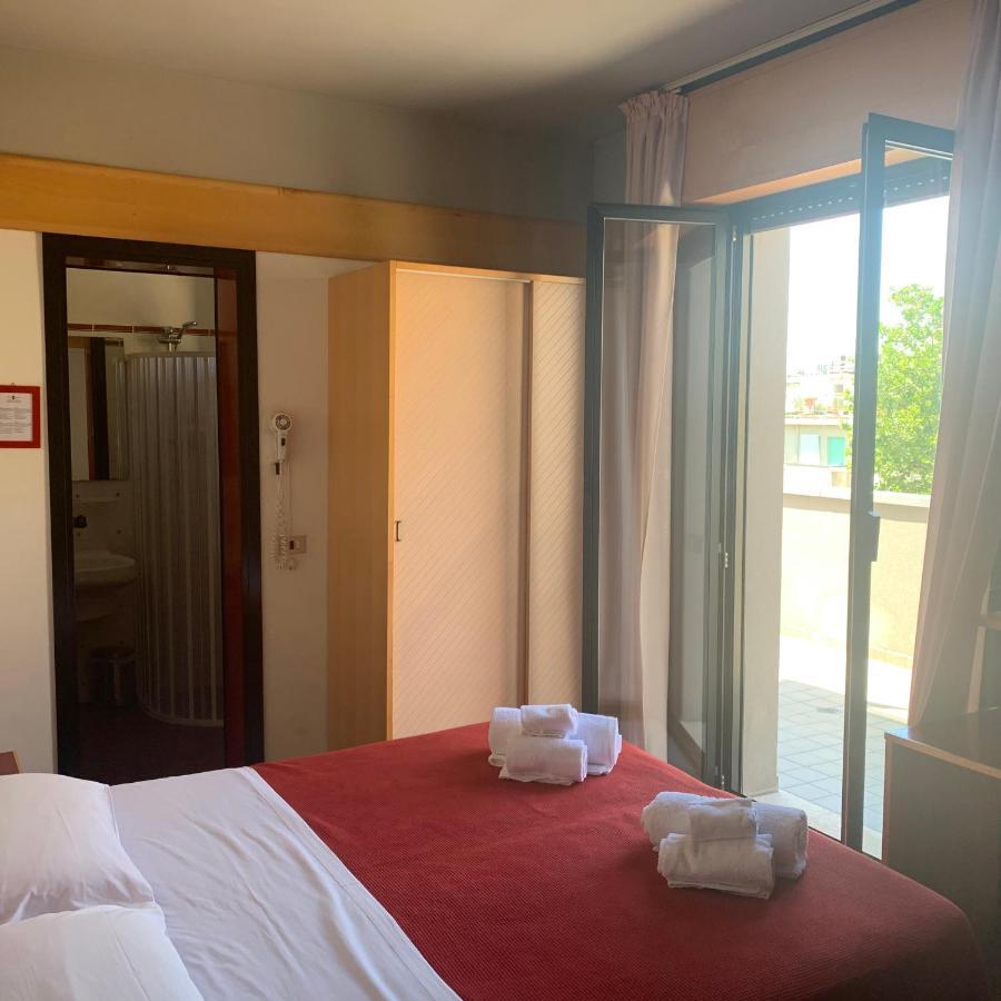 Triple Room with Partial Sea View,943431436:JPEG